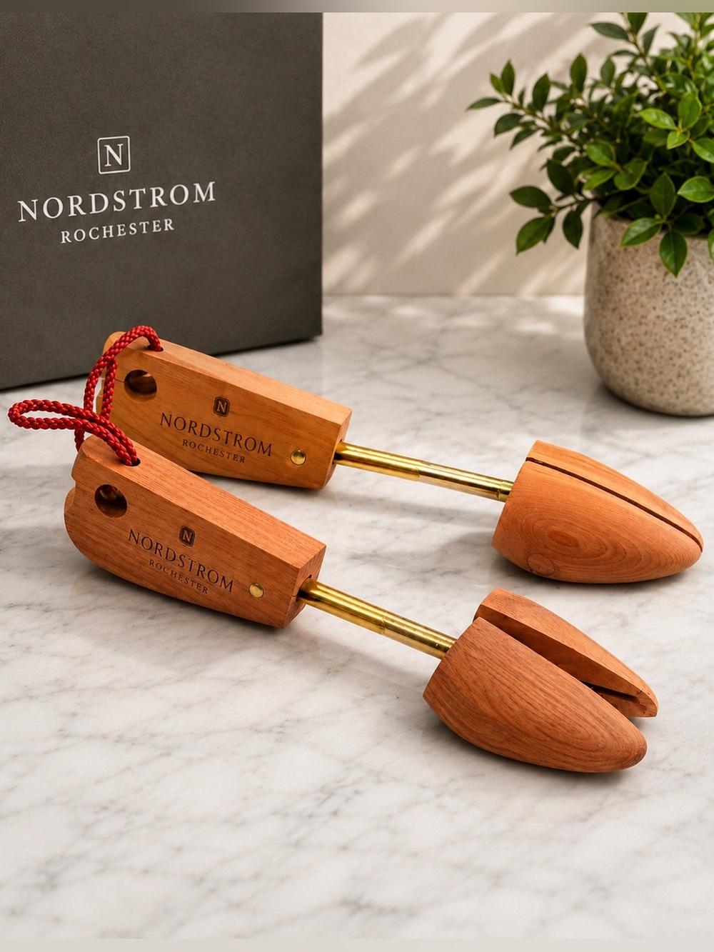 Rochester Shoe Tree Co Cedar Wooden Shoe Trees Women’s Size Medium Nordstrom